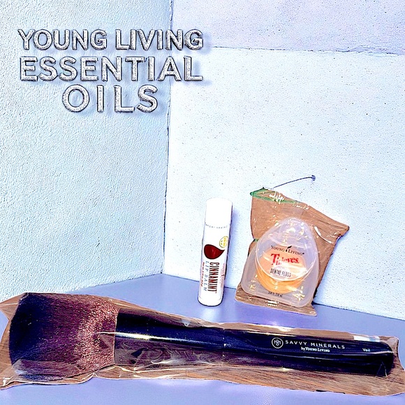 Young Living Essential Oils Personal Care Set NWT - Picture 3 of 13